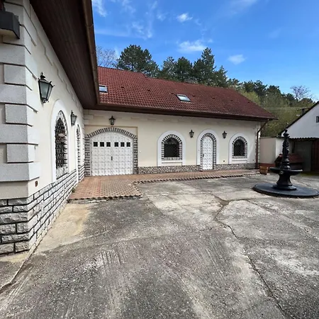 Gasthof Veszpremvoelgyi Kuria *